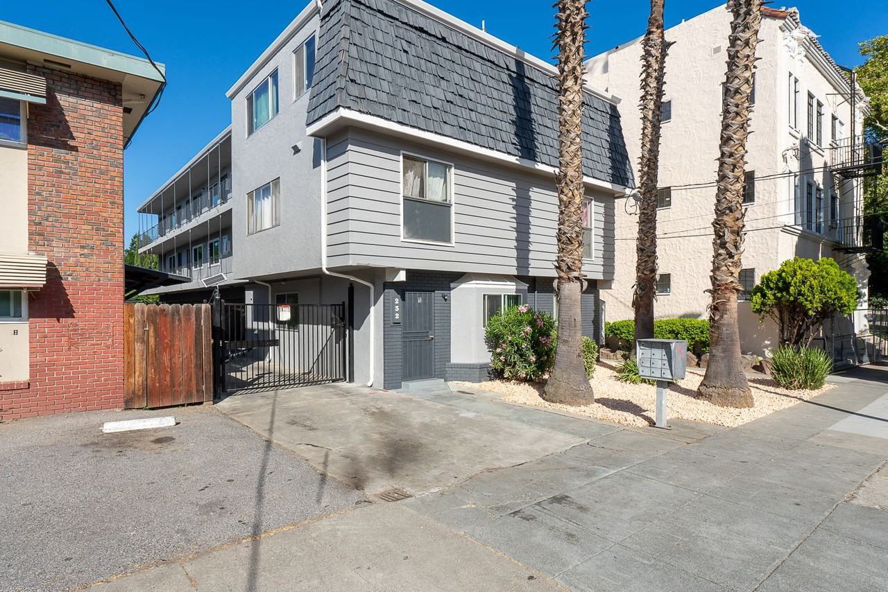 Third 232 N - Photo 4 of 8