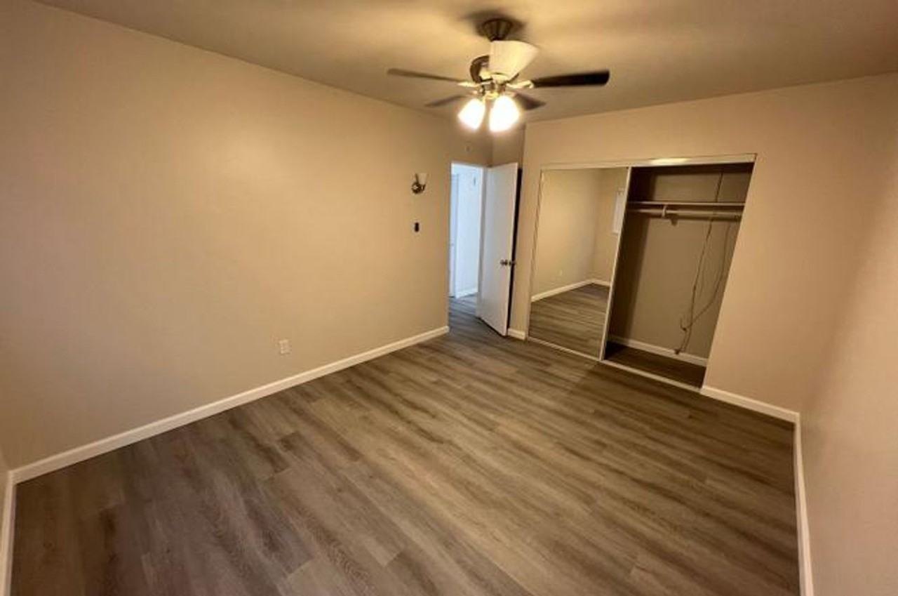 Estrella Ave Apartments - Photo 4 of 7