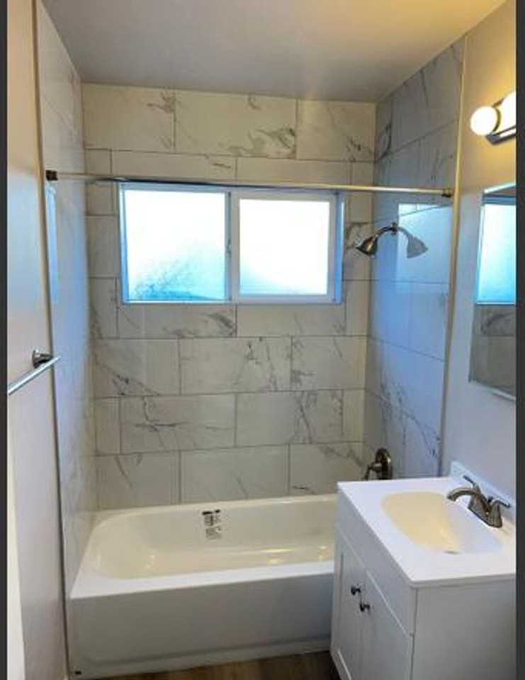 Estrella Ave Apartments - Photo 5 of 7