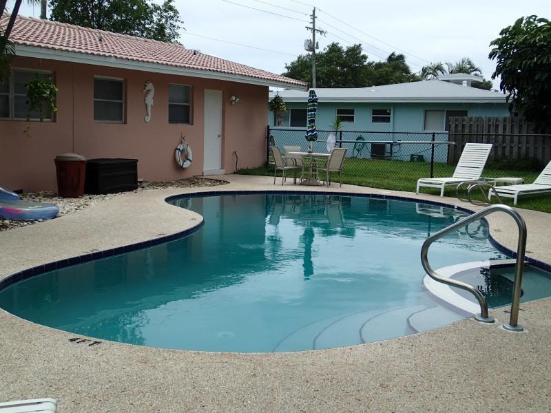 4121 Ne 22nd Ave - Photo 2 of 15