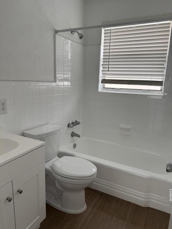 4121 Ne 22nd Ave - Photo 7 of 15