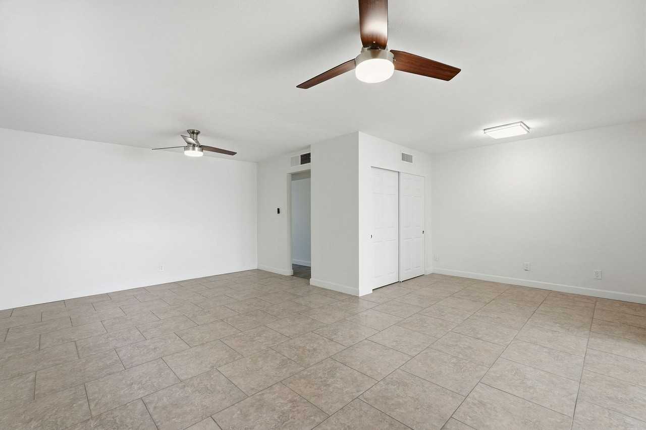 3701 W Keim Dr - Photo 7 of 34