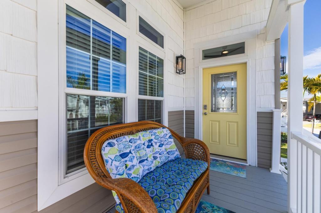 12581 Coconut Dr - Photo 2 of 50