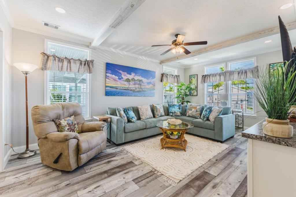 12581 Coconut Dr - Photo 3 of 50