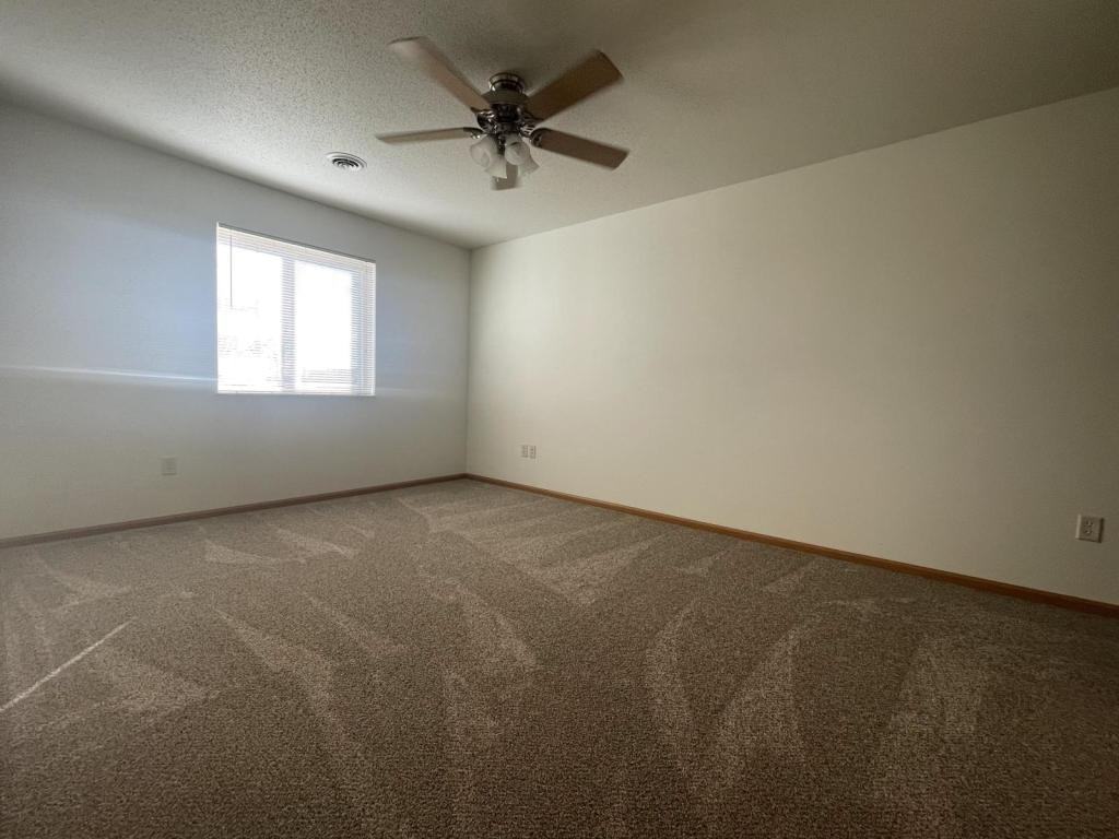 700 Angel Ct - Photo 6 of 14