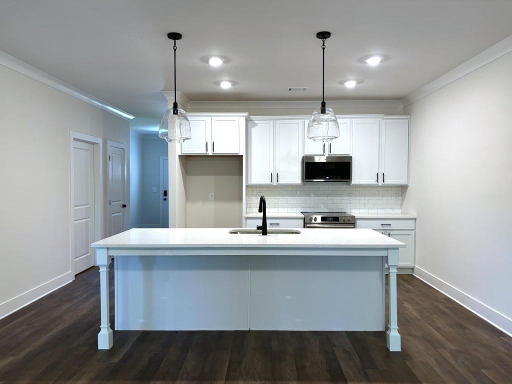 74 Village Ct - Photo 5 of 16