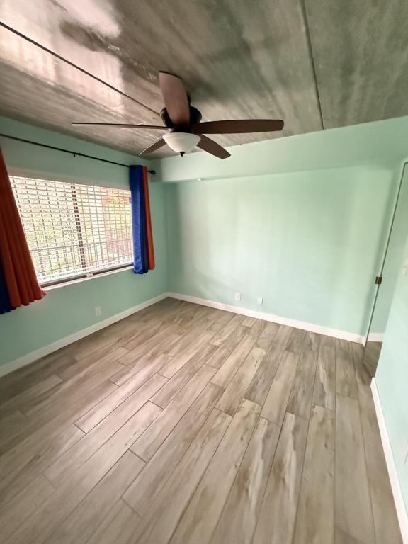 1540 Riverside Dr Apt 402 - Photo 4 of 18