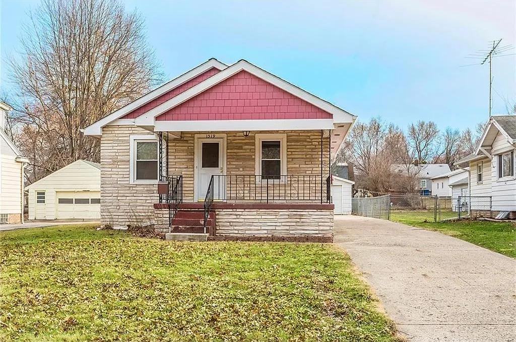 1519 Mattern Ave - Photo 4 of 10