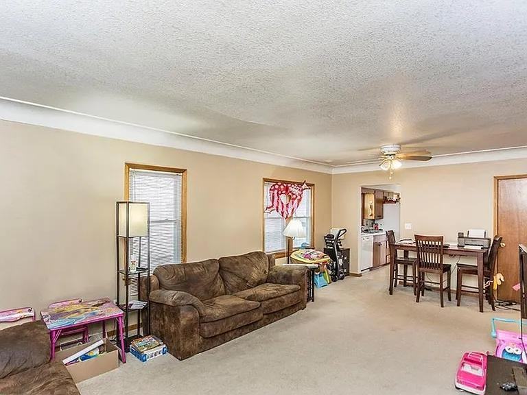 1519 Mattern Ave - Photo 5 of 10