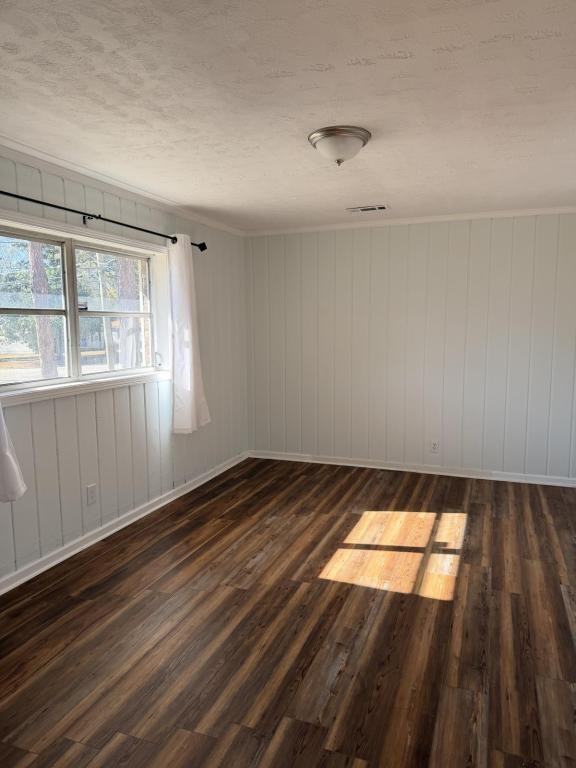 1920 Charlton Dr - Photo 4 of 14