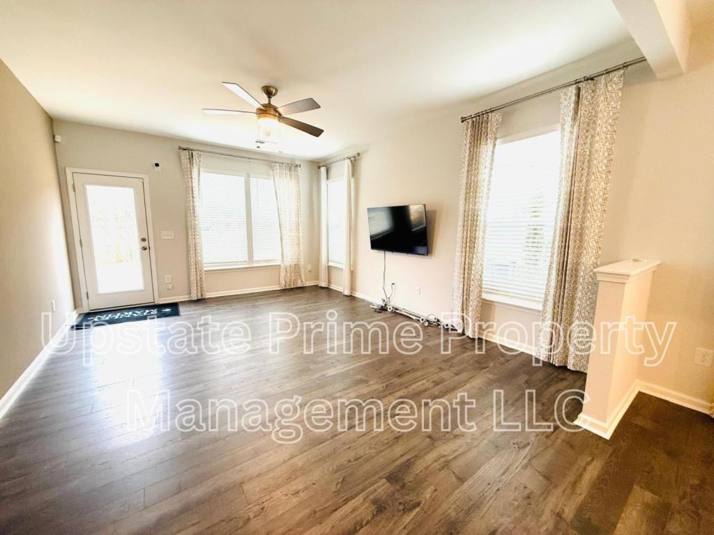 412 Poinsett Bridge Way - Photo 4 of 21