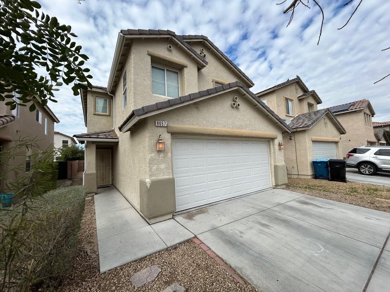 8657 Palomino Ranch St - Photo 3 of 25