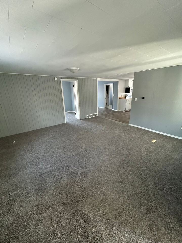 2715 Edwin St - Photo 4 of 12