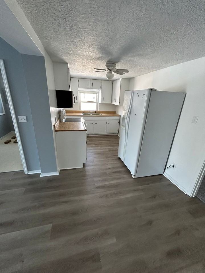 2715 Edwin St - Photo 7 of 12