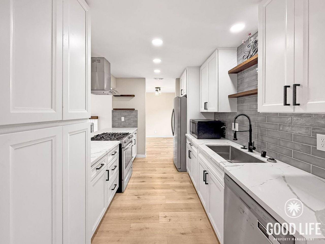 2679 Alta View Dr - Photo 2 of 26