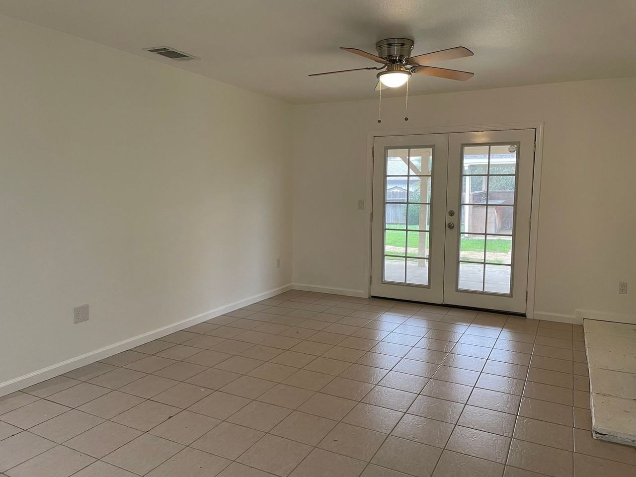 3652 Scorpio Dr - Photo 5 of 14