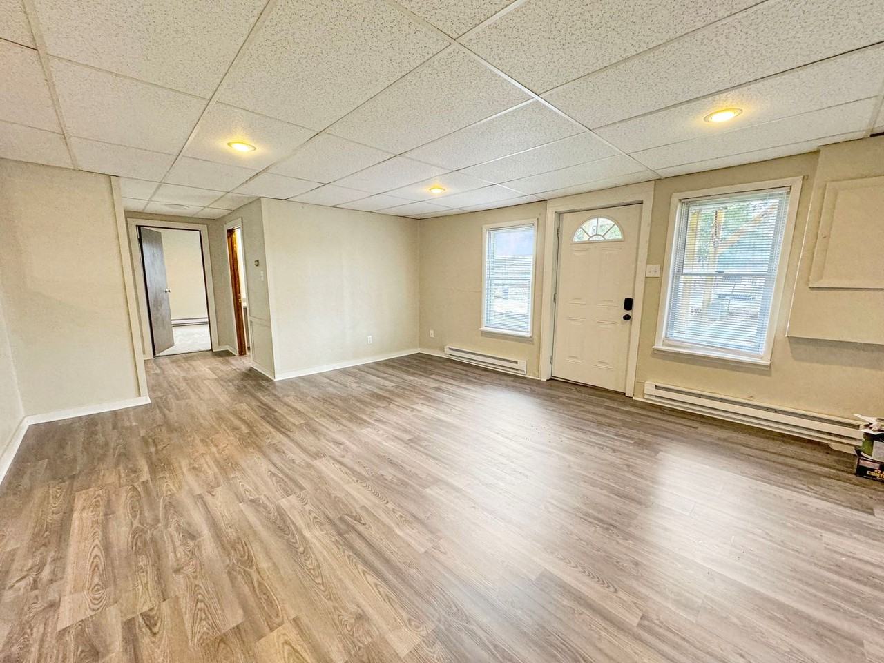 200 Danis Street - Photo 6 of 36