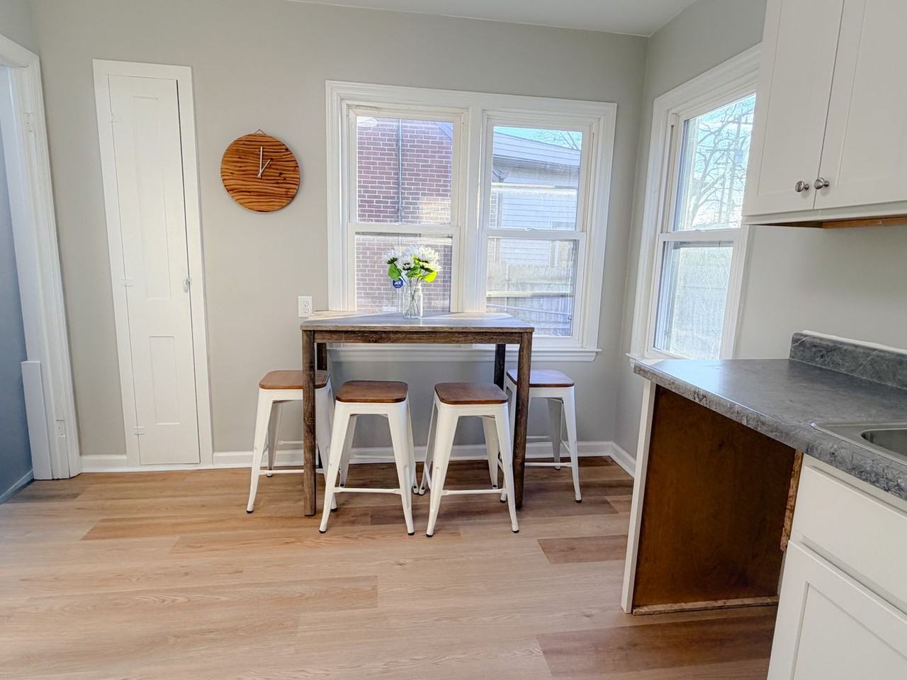 4451 N 49th St - Photo 5 of 23