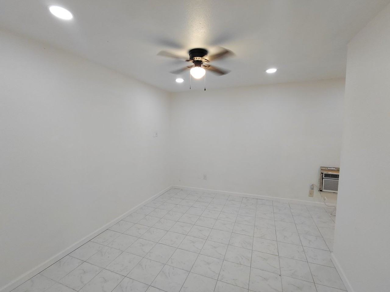 424 Vaquero Trl - Photo 4 of 17