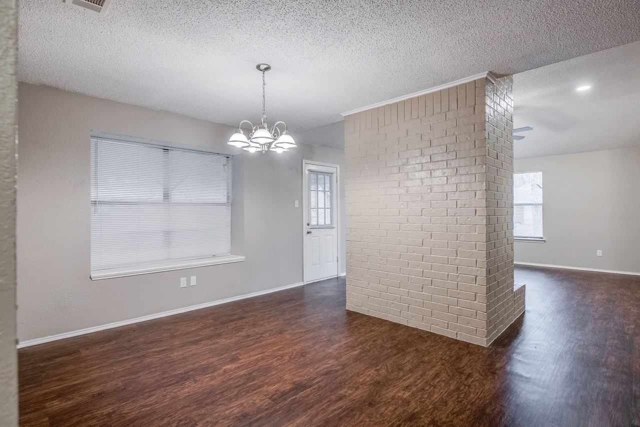 200 Caprock Dr - Photo 6 of 24