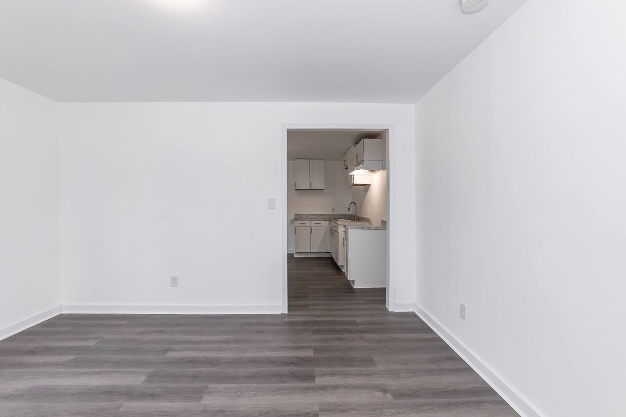 918 Star St - Photo 5 of 17
