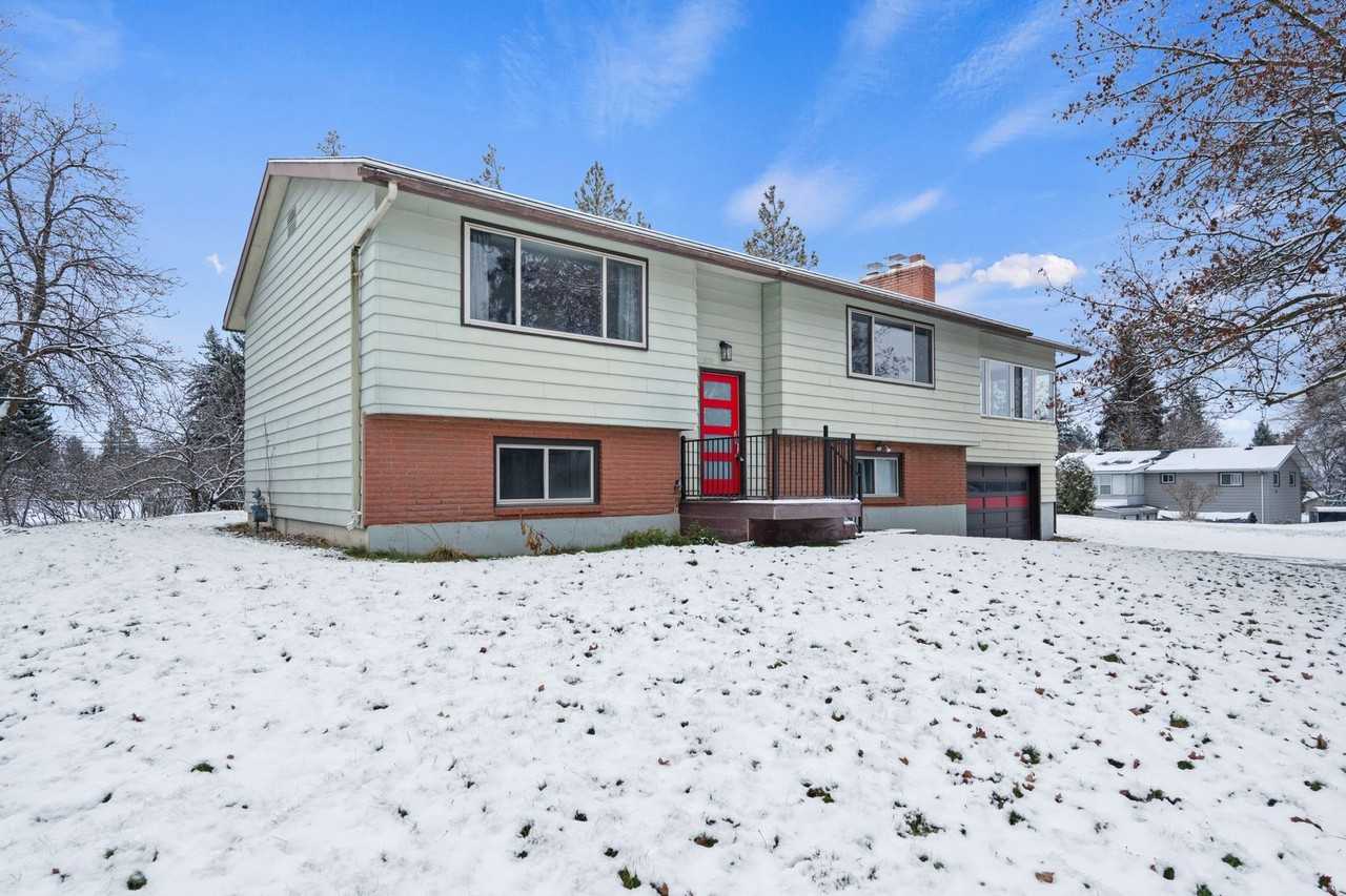 620 N Minnie St - Photo 2 of 43