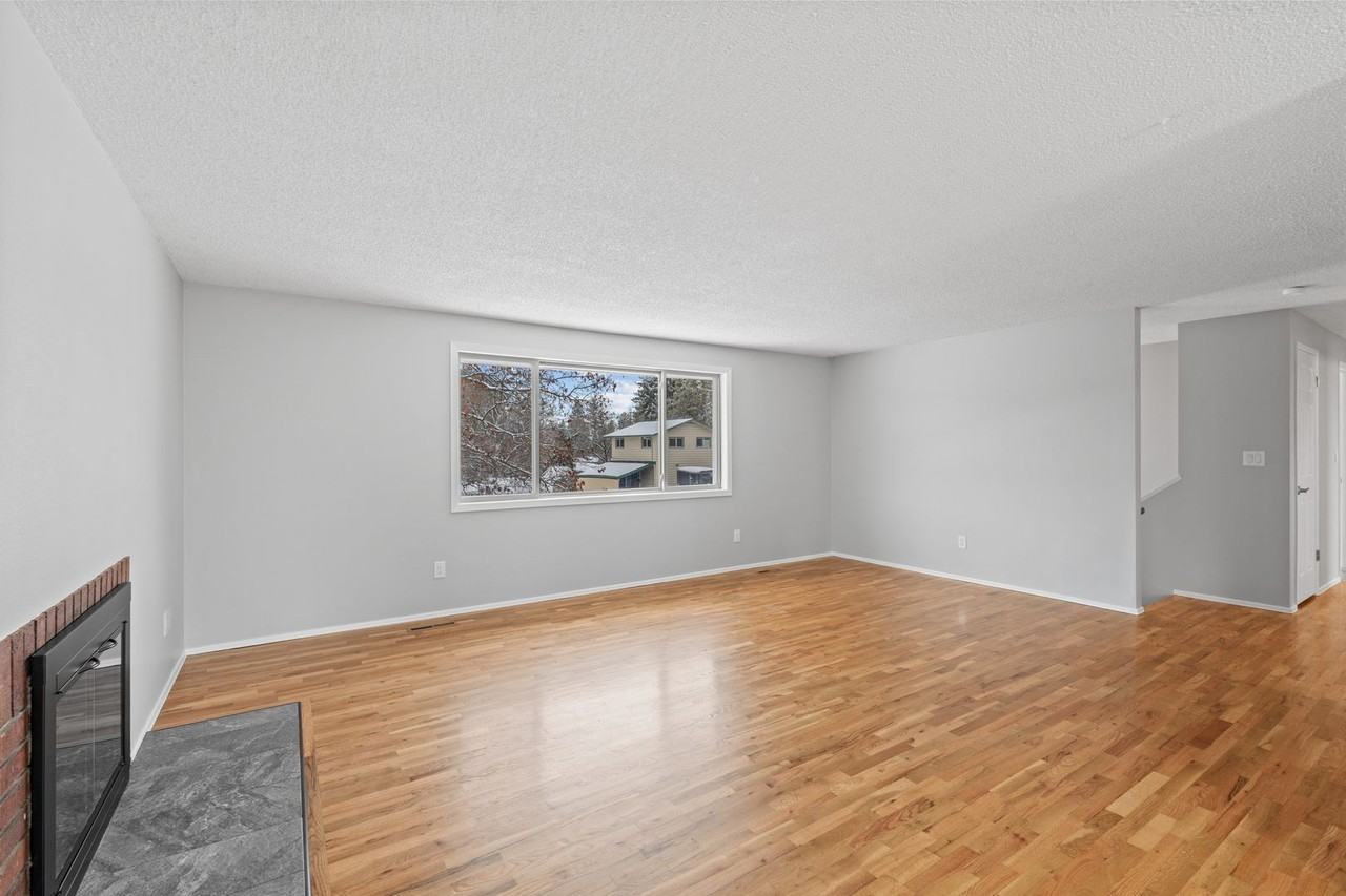 620 N Minnie St - Photo 5 of 43