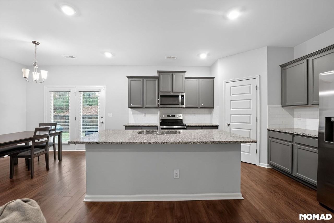 1765 Labonte Pkwy - Photo 4 of 11