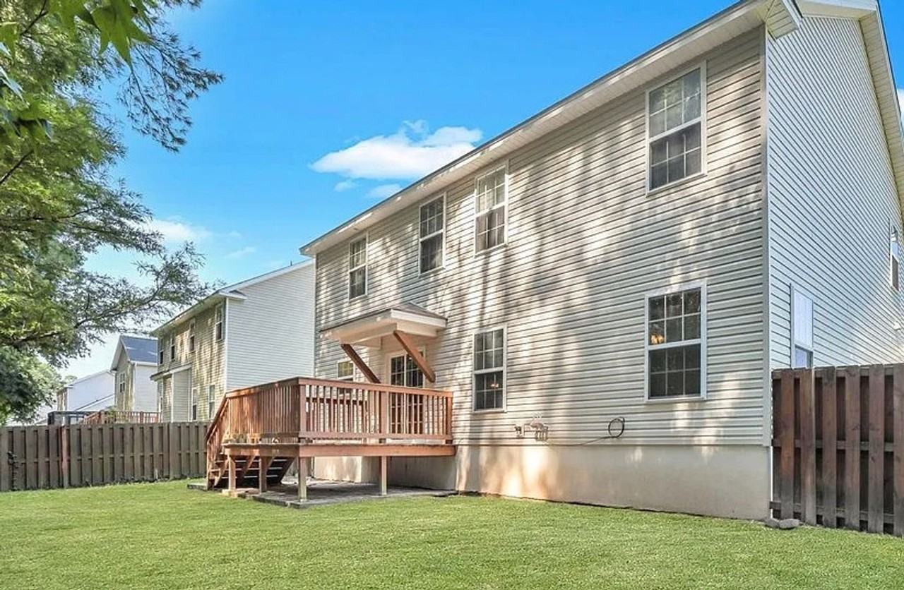 1548 Bradley Blvd - Photo 4 of 30