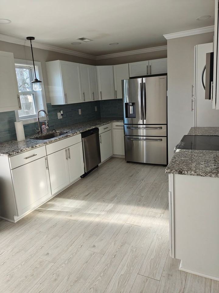 714 Woodfin Rd - Photo 5 of 24