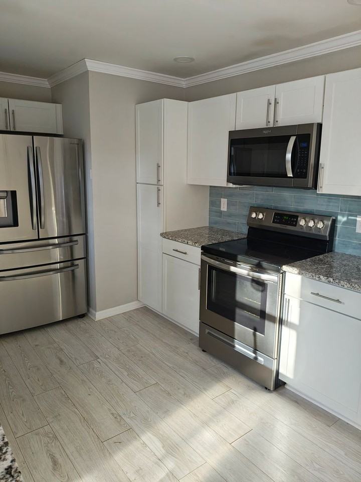 714 Woodfin Rd - Photo 6 of 24