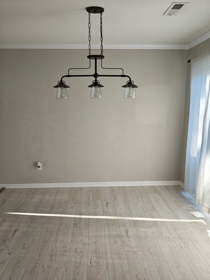 714 Woodfin Rd - Photo 7 of 24