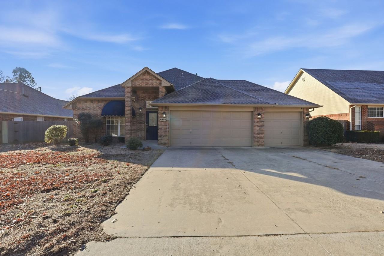 4900 Cypress Lake Dr - Photo 3 of 22