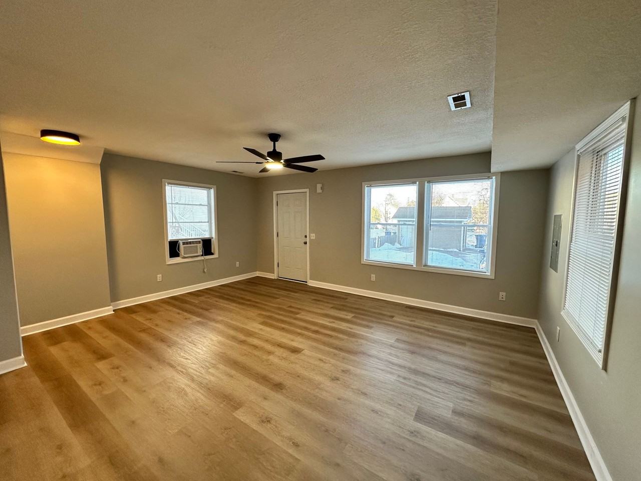 629 Oak St Se #2 - Photo 2 of 50