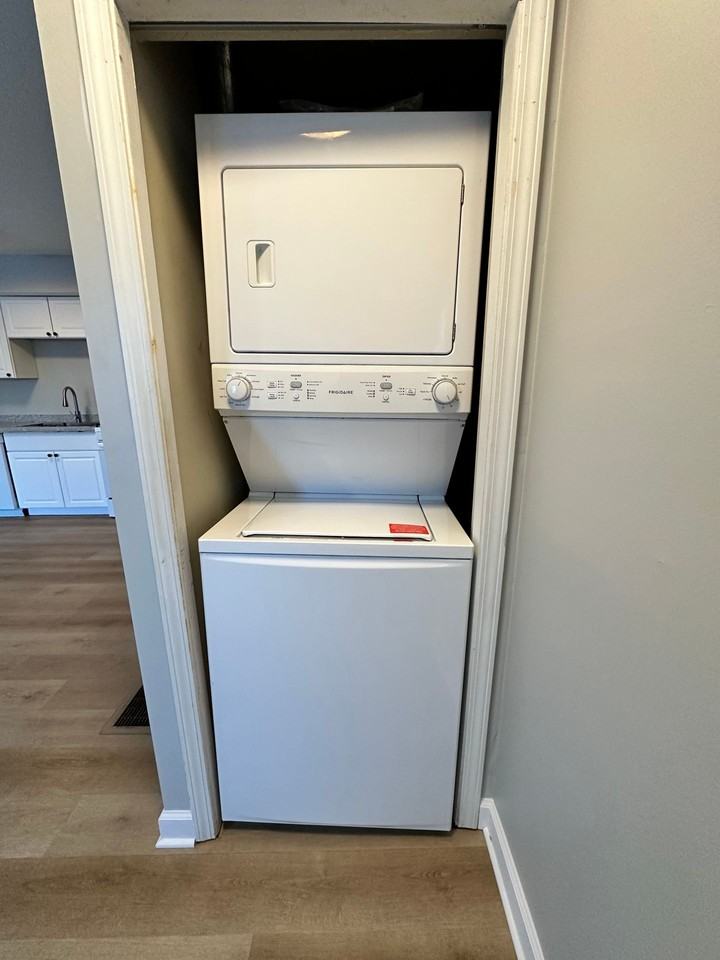 629 Oak St Se #2 - Photo 6 of 50