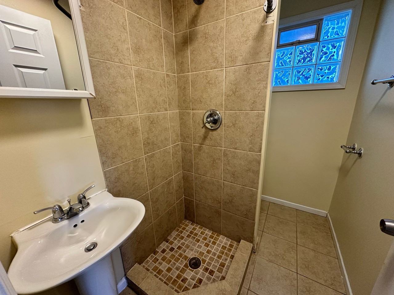 629 Oak St Se #2 - Photo 7 of 50