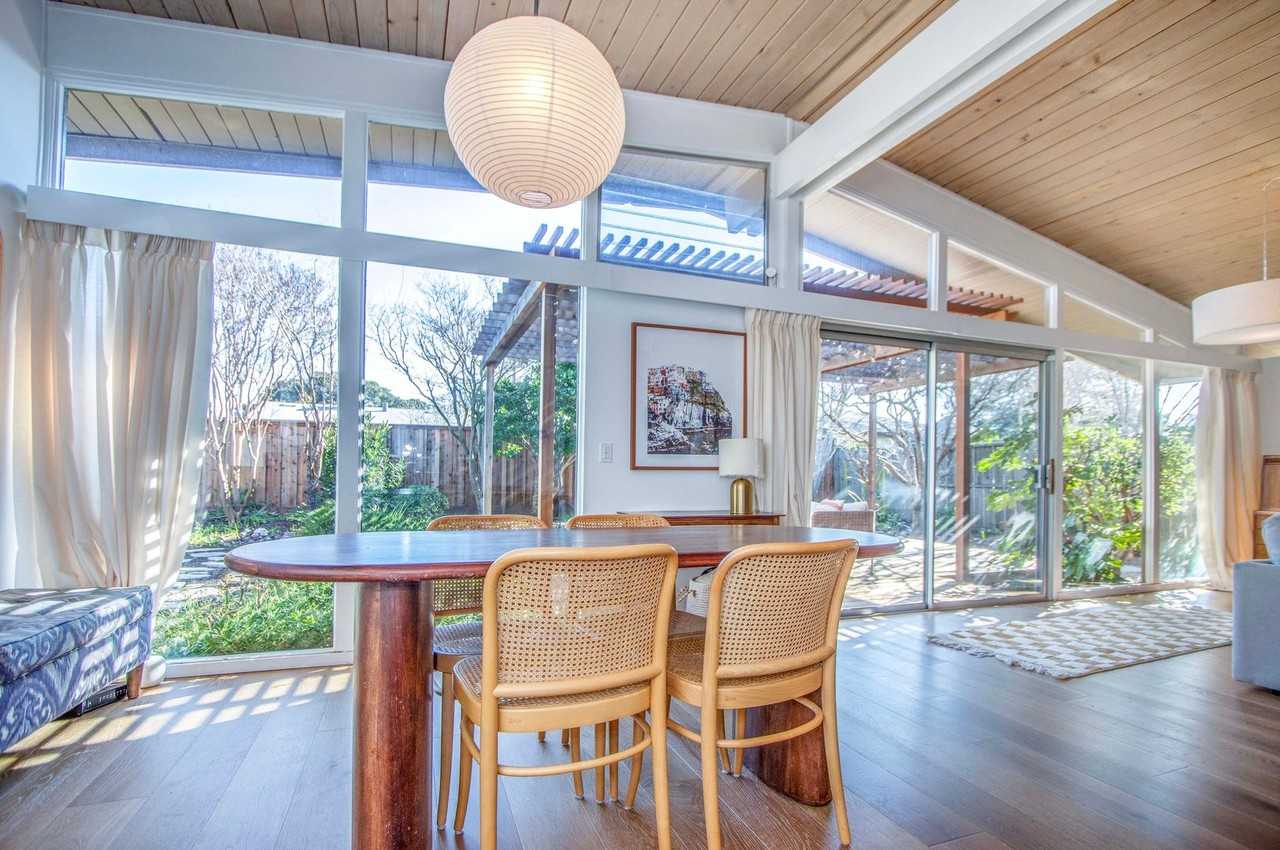 1012 Las Gallinas Ave - Photo 4 of 28