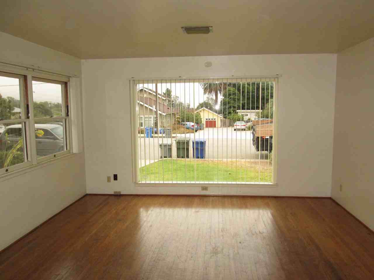 1844 Mccollum St - Photo 4 of 8