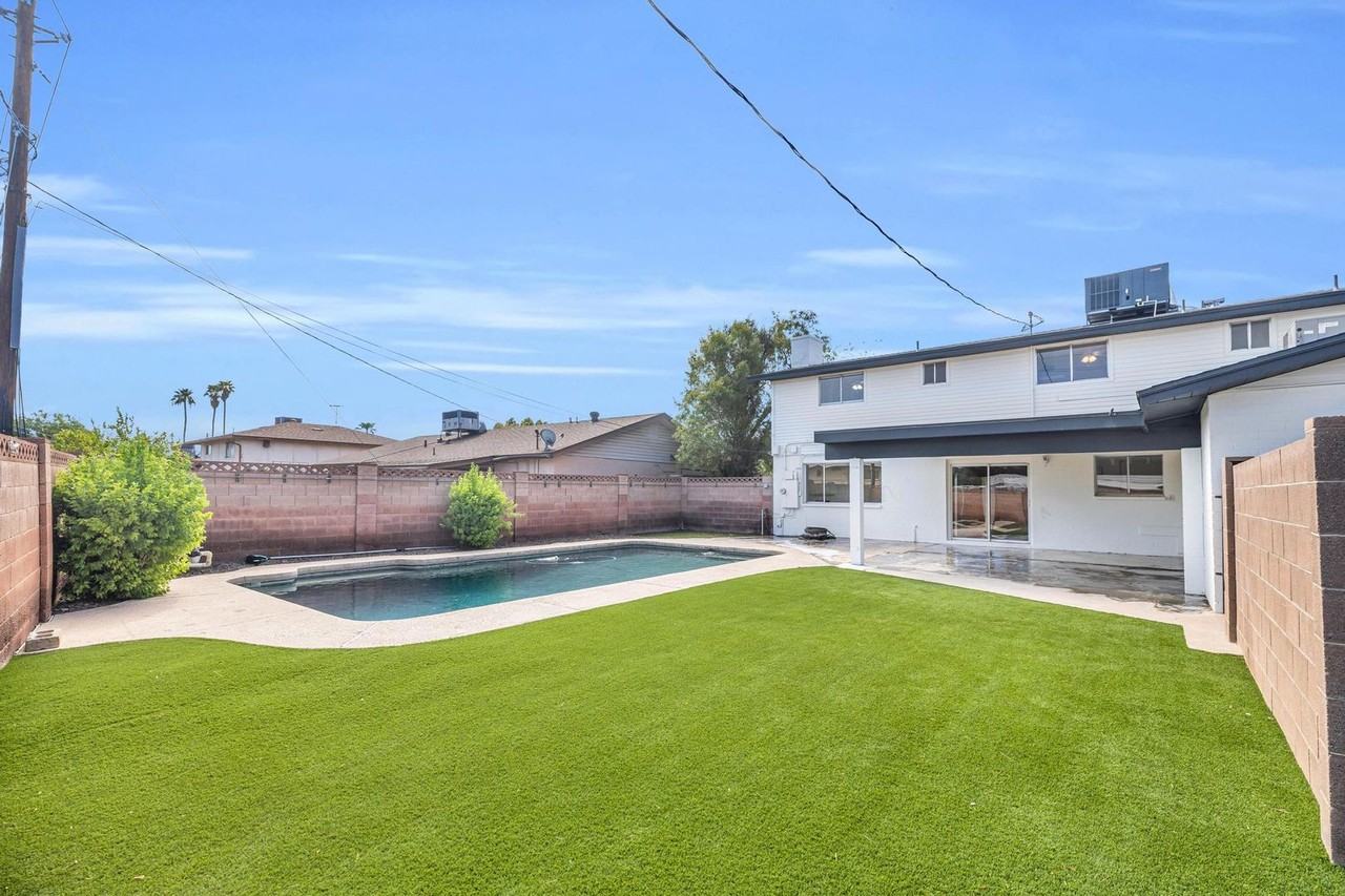 1122 E Concorda Dr - Photo 4 of 50