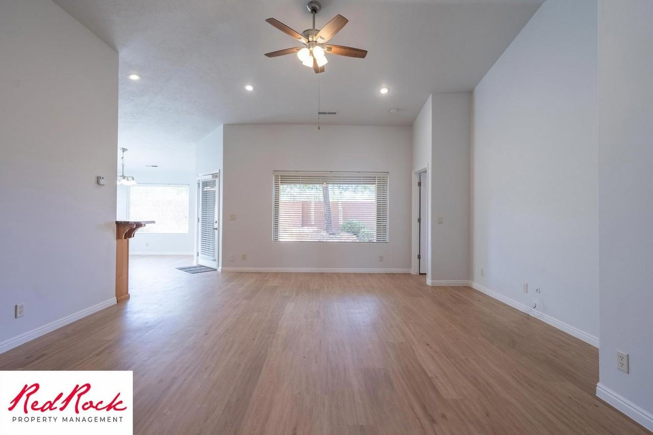 318 S 380 W - Photo 2 of 50