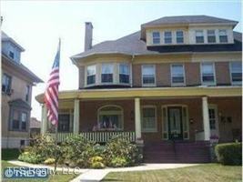 featured image of 1242 E High St