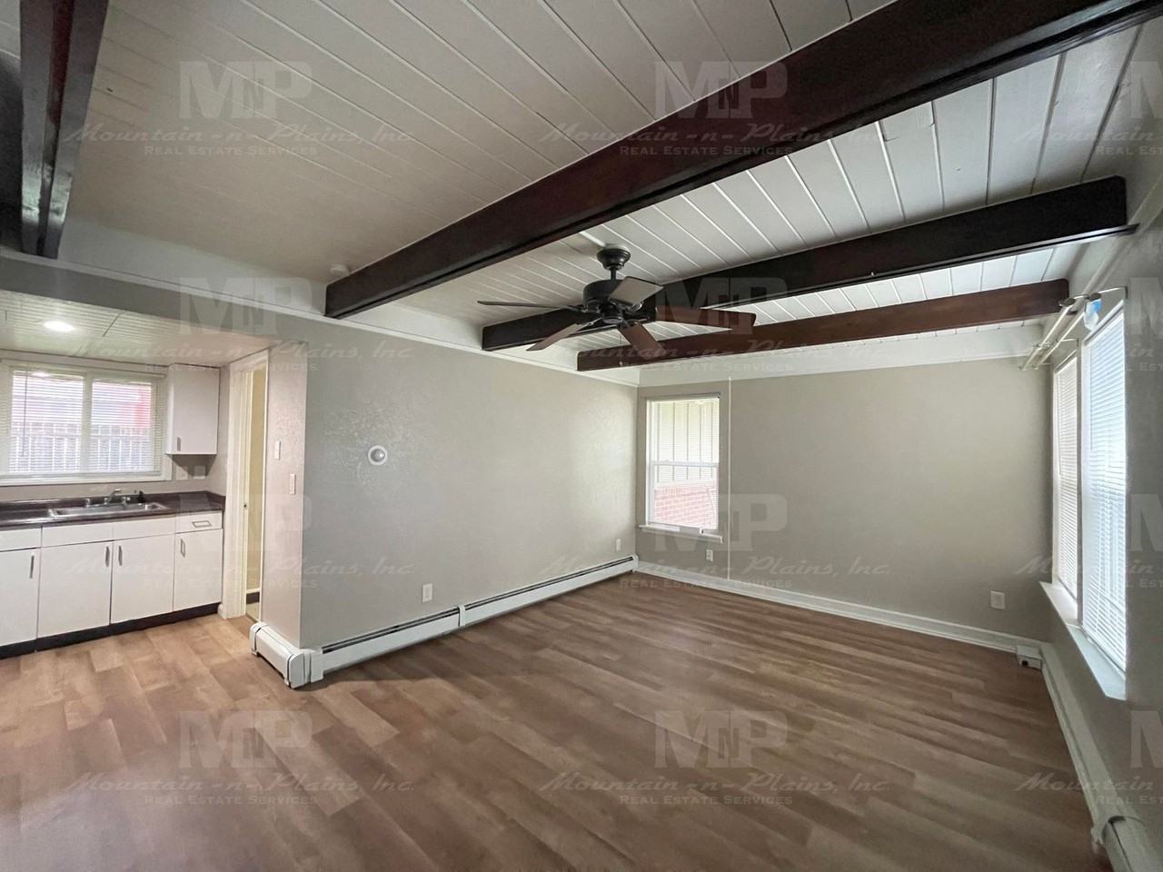 1201 Montgomery St - Photo 2 of 14