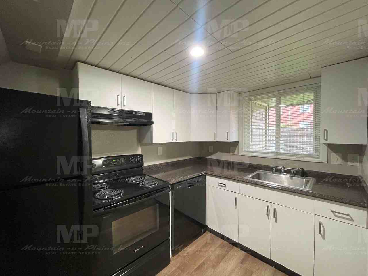 1201 Montgomery St - Photo 4 of 14