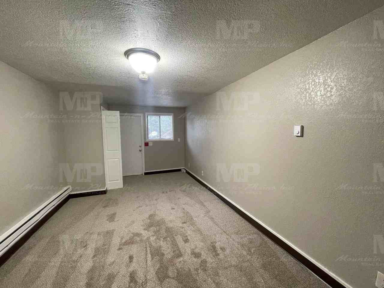 1201 Montgomery St - Photo 5 of 14