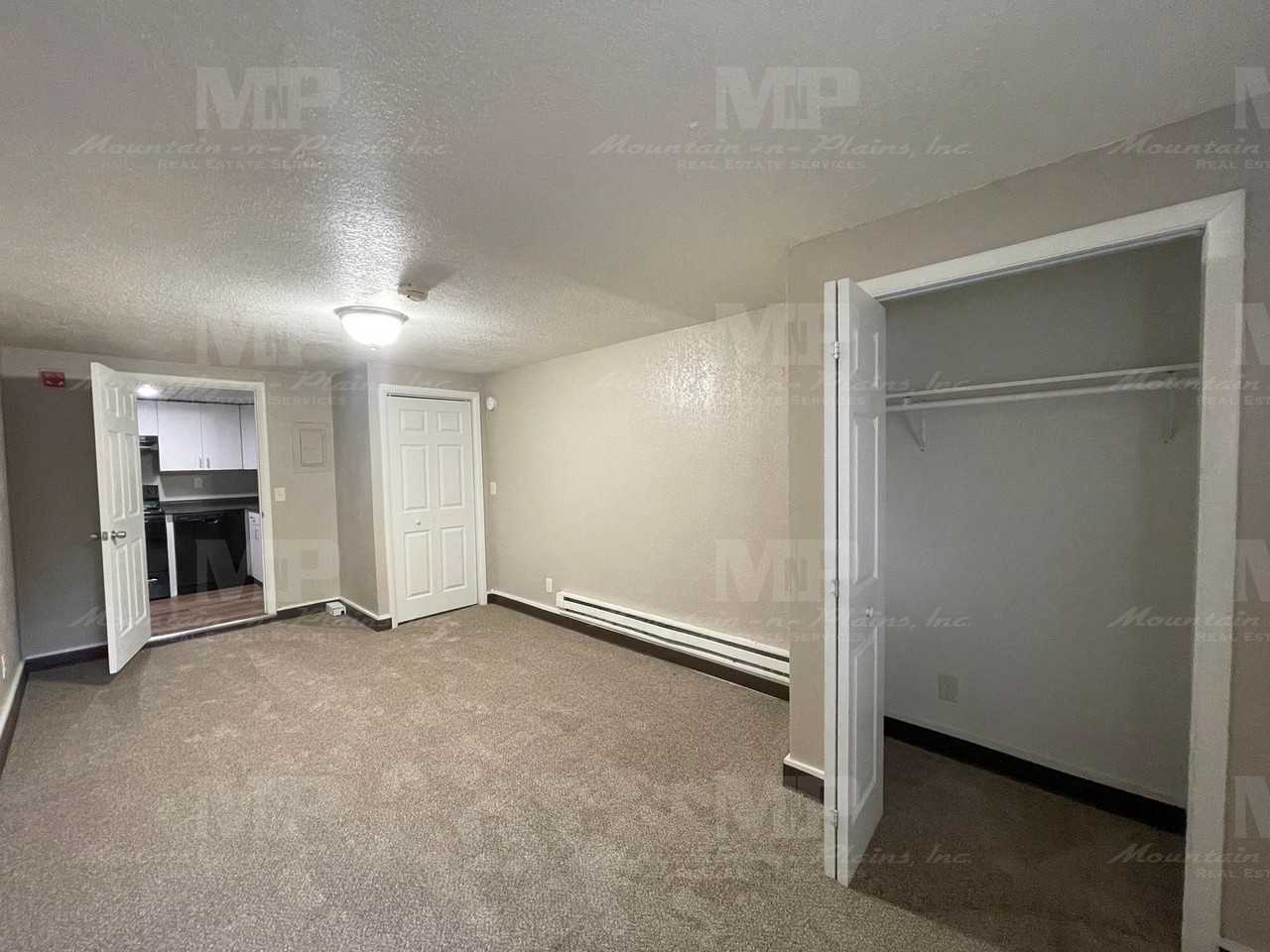 1201 Montgomery St - Photo 6 of 14