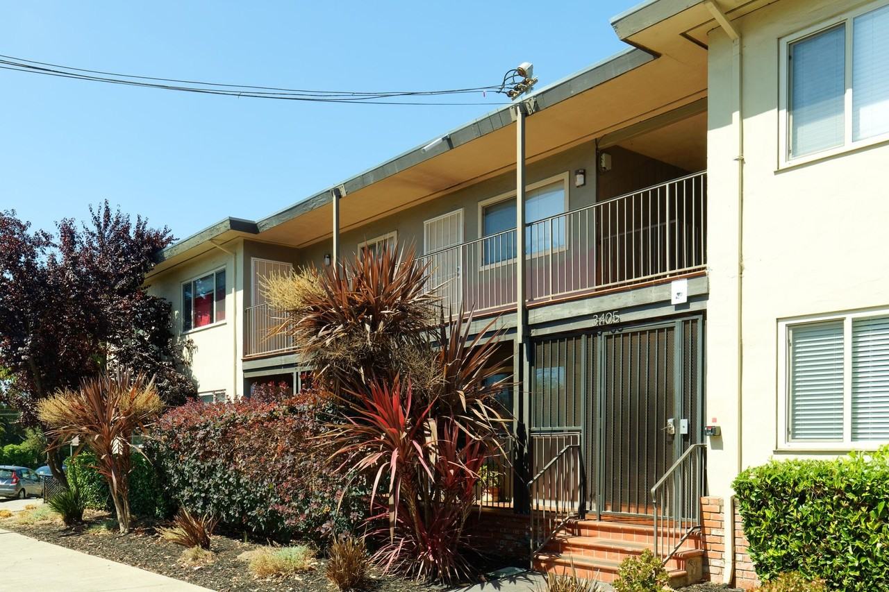 Dimond Ave - Photo 4 of 6