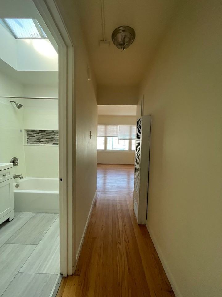 3631 Judah St - Photo 7 of 18