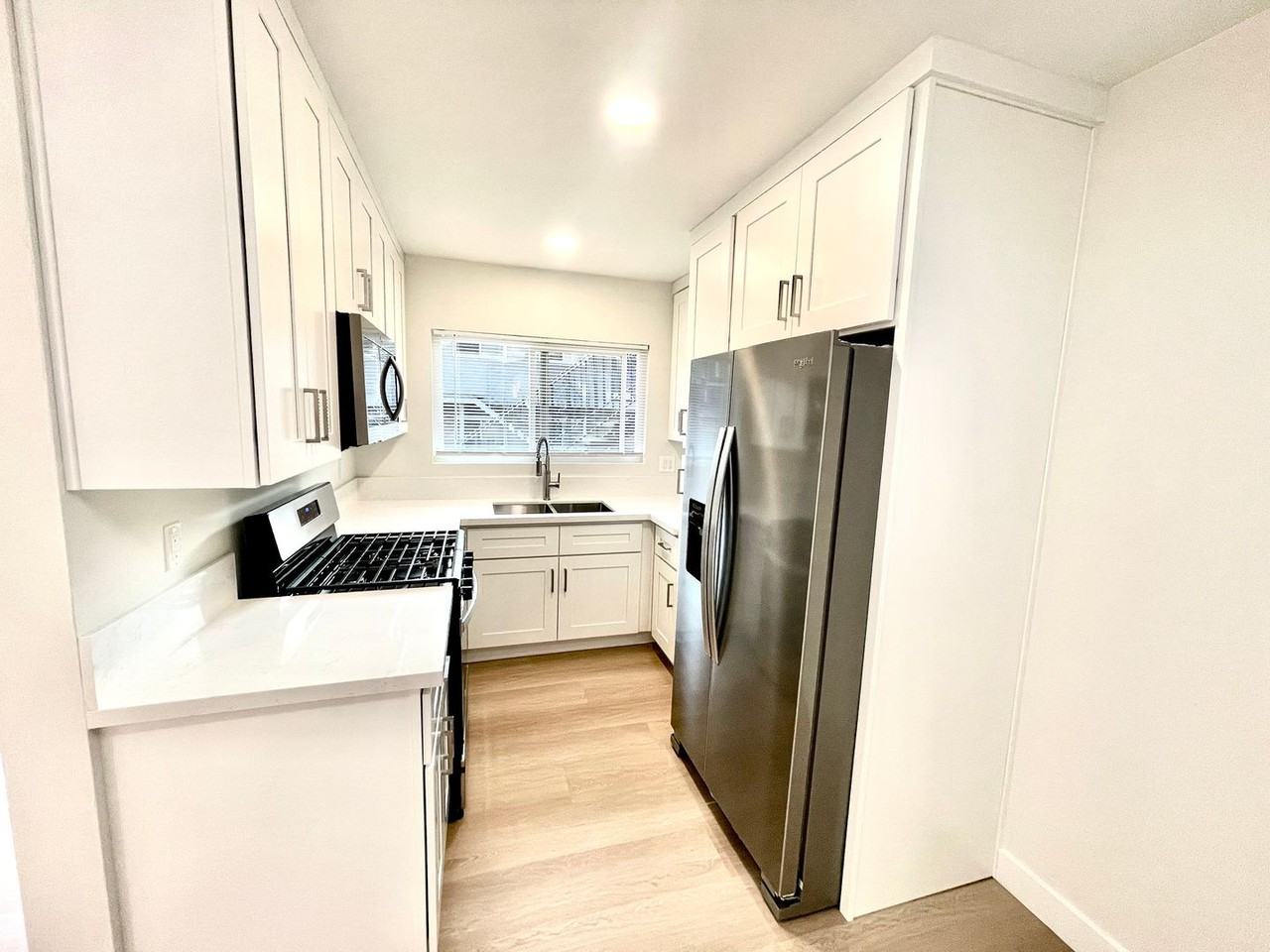 FOOTHILL VILLAGE - Photo 5 of 26