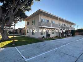 featured image of 832 Bautista Dr