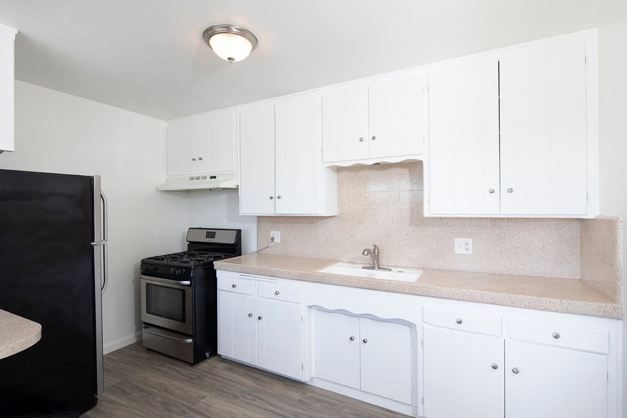 3058 1/2 Ivy St - Photo 4 of 14